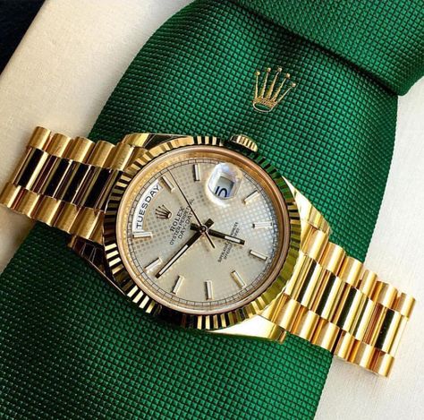 shop herbhandler.cc ⚜️ ⚜️ follow @realherbhandler 🚀 Rolex Boutique, Mens Rolex, Rolex Watches Women, Army Watches, Fancy Watches, Gold Rolex, Rolex Watches For Men, Watches Rolex, Expensive Watches