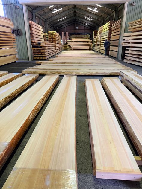 Japanese cypress HINOKI raw wood from JAPAN. It can be used for counters, tables, fixtures, etc. HINOKI solid wood. (No joints) There is a small knot on the back. The current size L2900mmxD300~400mmxT50~100mm(114"x14~16"x2~4") Please let us know your desired size. The stock is large Hinoki L6,000mm x W450〜W600mm x 100mm(236"×18〜24"×4") Weight 25-70kg These items are all in my atelier, purchasing, drying, making and selling wood. We offer many variations in size, shape, wood grain, packaging, international shipping methods, etc. Please contact us. *As this is a natural material, the wood grain may differ from the photo. *Fine cracks and warping may occur depending on the usage environment. Made in Japan Grain Packaging, Hinoki Wood, Raw Wood, Natural Material, Dream Home Design, Lumber, Natural Materials, Wood Grain, Solid Wood