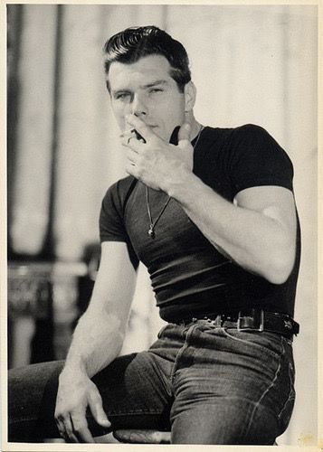 50s Men Aesthetic, Mens 50s Fashion Greaser Style, Vintage Male Pinup, 1950s Mens Fashion Greaser, Male Pinup Pose Reference, Male Pinup Poses, 50s Fashion For Men, 50s Male Fashion, Pinup Men