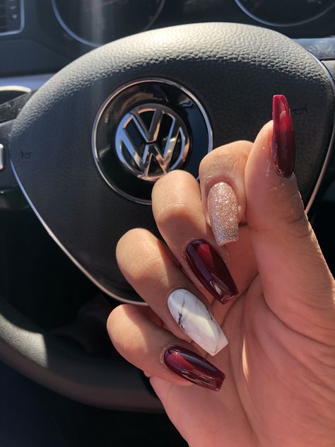 Burgundy Gel Nails Ideas, Red And Marble Nails, Marble Burgundy Nails, Burgundy Nails Designs Classy, Marble Nails Burgundy, Winery Nail Designs, Burgundy Ballerina Nails, Wine Marble Nails, Red Wine Nails Design Burgundy