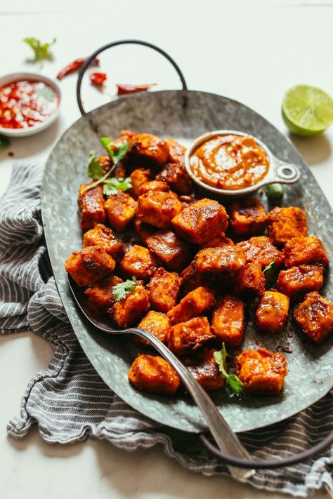 Quick & Easy Peanut Tofu! Ready in 30 minutes, simple methods, BIG flavor! #vegan #glutenfree #peanut #tofu #minimalistbaker #recipe Crispy Peanut Tofu, Wings Photoshoot, Peanut Tofu, Mango Curry, Minimalist Baker, Asian Inspired Dishes, Instant Ramen, Crispy Tofu, Tofu Recipes