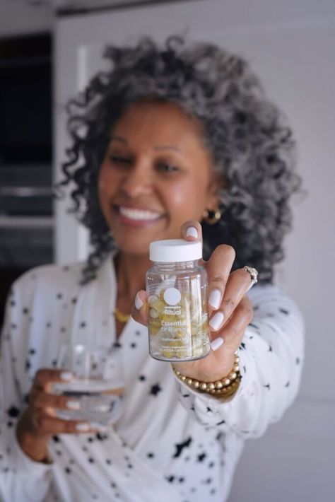 Ritual Essential Multivitamin Review - The multivitamin I Swear By - The Tennille Life Womens Vitamins, Vitamin D3 Benefits, Vegan Omega 3, Ritual Vitamins, Multivitamin For Women, College Items, Vitamins For Energy, Going Grey, Silver Foxes