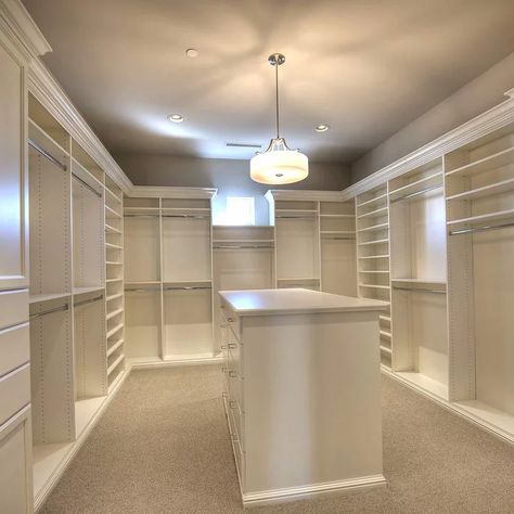 Master Closet Design, Closet Clothes, Walking Closet, Dream Closet Design, Walk In Closet Design, Closet Design Layout, Closet Renovation, Open Closet, Closet Layout