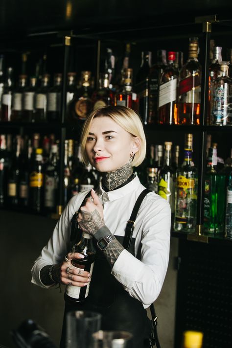 Bartender Poses Reference, Bartender Uniform, Female Bartender, Leather Aprons, Bartender Outfit, Fireplace Furniture, Barista Fashion, Tools Storage, Restaurant Photography