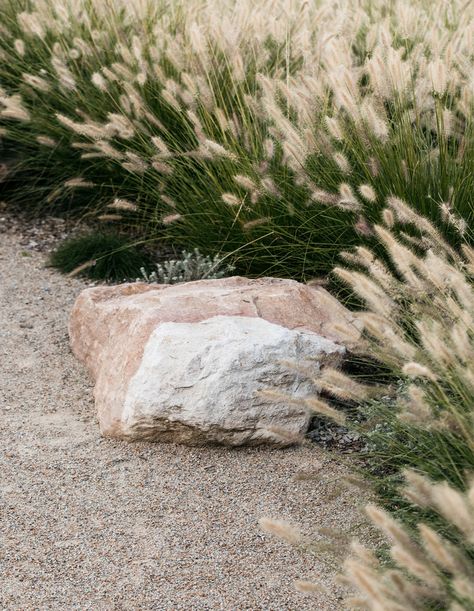 Boulder Garden, Australian Garden Design, Australian Country, Gravel Landscaping, Australian Native Garden, Dry Garden, Australian Garden, Gravel Garden, Coastal Gardens