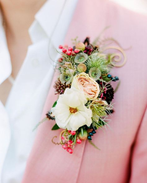 Pocket Boutonniere Wedding, Lapel Corsage, Organic Wedding Flowers, Pocket Boutonniere, Moon Flowers, King Protea, Unique Wedding Flowers, Paper Moon, Reception Flowers