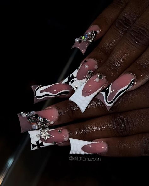 STILETTO IN A COFFIN 🔪 (@stilettoinacoffin) • Instagram photos and videos Sweater Nails Acrylic, January Books, Acrylic Toes, Duck Nails, Sweater Nails, Girly Acrylic Nails, French Tip Acrylic Nails, Classy Acrylic Nails, Exotic Nails