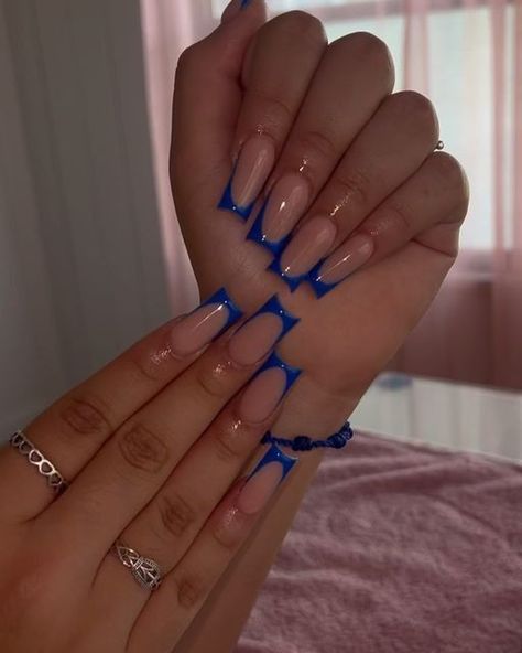 French Rosa, Nail Art For Short Nails, Art For Short Nails, Nail Art Easy, Acrylic Nails Designs, Nail Art Inspo, Nail Board, Blue Acrylic Nails, Colored Acrylic Nails