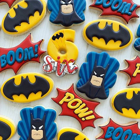 “Everything’s impossible until somebody does it.” – Batman (Batman has some stellar quotes, y’all. Just go look at some! He is… Decorated Birthday Cookies, Snap Kitchen, Batman Cookies, Cookie Package, Superhero Cakes, Superhero Cookies, Butter Shortbread, Superhero Baby Shower, Batman Batman