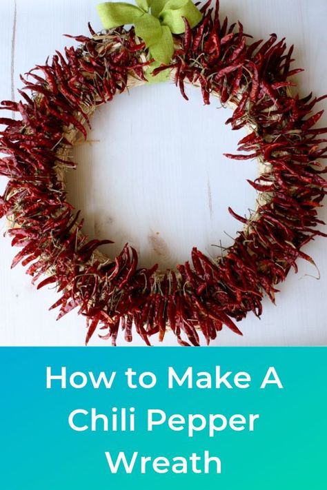 Chili Wreath, Pepper Wreath, Bookcase Makeover, Distressed Furniture Diy, Wicker Planter, Crackle Painting, Diy Chalk Paint, Diy Wreaths, Pallet Crafts