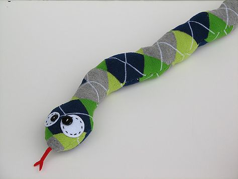 Sock Snake, Sock Monster, Rainbow Serpent, Sewing Toys, Cat Toys, Crafts To Make, Wind Sock, Socks, Sewing