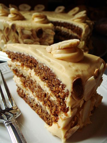 Butterscotch Banana Cake with Caramel Cream Cheese Frosting | Flickr - Photo Sharing! Banana Cake With Caramel, Cake With Caramel Icing, Caramel Cream Cheese Frosting, Butterscotch Cake, Cake With Caramel, Caramel Icing, Caramel Cream, Cake With Cream Cheese Frosting, Pound Cakes