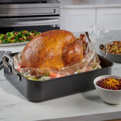 How to Cook a Turkey in an Oven Bag | Reynolds Brands Turkey Bag Recipes, Turkey In Oven Bag, Turkey In Oven, Oven Bags, Turkey In A Bag, Oven Bag, Herb Roasted Turkey, Oven Roasted Turkey, Cooking Turkey