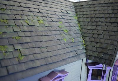 Dollhouse Roof Shingles, Dollhouse Roof, Slate Shingles, Dollhouse Furniture Tutorials, Slate Roof Tiles, Shingle House, Wood Shingles, Mini Doll House, Roofing Diy