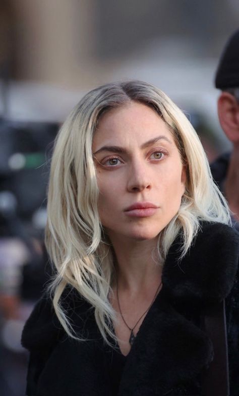 Lady Gaga Without Makeup, Lady Gaga Makeup, Arthur Fleck, Lady Gaga Photos, Lady Gaga Pictures, Makeup Photos, Hair Metal, Mother Monster, Photo Makeup