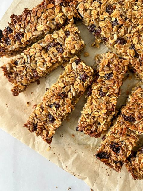 image_67529217 Muslie Bars Recipe Healthy, Gluten Free Muesli Bars, Baked Muesli Bars, Healthy Muesli Bar Recipe, Nut Free Muesli Bars, Muesli Bars, Dairy Free Snacks, School Lunch Box, Snack Treat