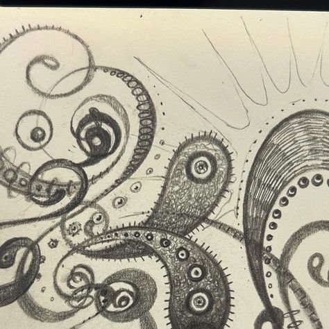 liv on Instagram: "these are fun to make  - - #abstract #spiral #doodle #illustration #pencildrawing #sketchbook #graphite #artist #twist #organicshapes #mind #thoughts #sketch" Swirly Drawings, Abstract Pencil Art, Fun Sketchbook Ideas, Swirls Drawing, Spiral Art Drawing, Spiral Doodle, Thoughts Sketch, Abstract Sketchbook, Spiral Sketchbook