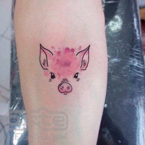 Dainty Pig Tattoo, Pig Tattoos For Women, Cute Pig Tattoo Ideas, Pig Face Tattoo, Little Pig Tattoo, Small Pig Tattoo, Cute Pig Tattoo, Piggy Tattoos, Piggy Tattoo