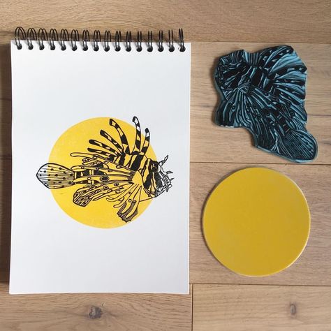 Linoleum Printmaking, Intaglio Printmaking, Printmaking Projects, Relief Printmaking, Linoleum Print, Linocut Printmaking, Lino Art, Lion Fish, Handmade Stamps