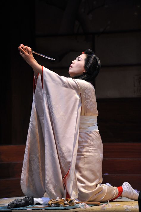 Madam Butterfly, Madama Butterfly, Paris Opera House, Circus Wedding, Cape Costume, Musical Theatre Broadway, Madame Butterfly, A Night At The Opera, Metropolitan Opera