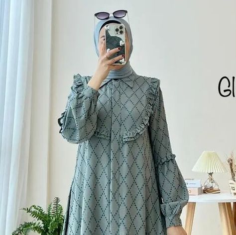 Baju Ke Design, Bazo Design, Latest Sleeves Designs, Tunik Hijab Style, Model Blouse Batik, Dress Muslim Modern, Abaya Designs Latest, Islamic Fashion Dresses, Lawn Dresses