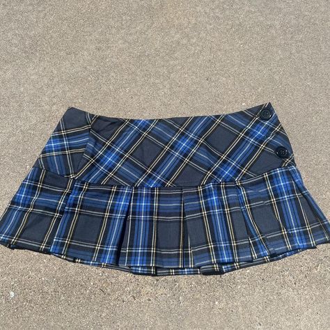 Vintage blue mini plaid skirt   Measurements: 28 x... - Depop Charlie Brown Costume, Monster Clothes, Mini Plaid Skirt, Blue Plaid Skirt, Skirt Measurements, Blue Flannel, Brno, Plaid Skirt, Plaid Skirts