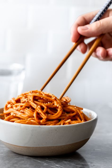 Creamy Gochujang Noodles — Cooking with Cocktail Rings Things To Make With Gochujang, Spicy Gochujang Noodles, Gochujang Recipe Vegan, Recipes With Gochujang Paste, Recipes Using Gochujang, Gochujang Pasta, Gochujang Noodles, Chilli Garlic Noodles, Gochujang Recipe