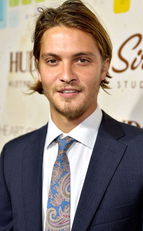 Movie Update: True Blood's Luke Grimes Cast as Elliot in Fifty Shades of Grey! Grimes Hairstyle, Yellowstone Series, Luke Grimes, Cole Hauser, Jaime Dornan, Fifty Shades Movie, Matthew Gray Gubler, Elegant Man, Christian Grey