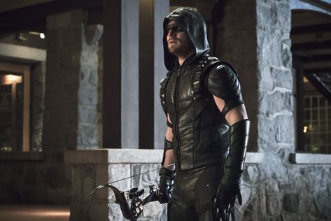 Arrow' Season 4 Spoilers: Episode 10 Reveals More About Who ... Green Arrow Costume, Arrow Costume, Arrow Season 4, Oliver Queen Arrow, John Diggle, Arrow Cast, Arrow Cw, Stephen Amell Arrow, Supergirl 2015