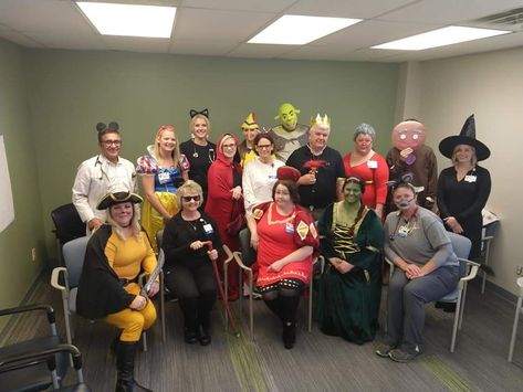 Shrek Group Halloween Costumes, Shrek Costume Group, Shrek Group Costume, Big Group Halloween Costumes, Office Halloween Party, Funny Group Costumes, Party Halloween Costumes, Group Costume Ideas, Shrek Costume