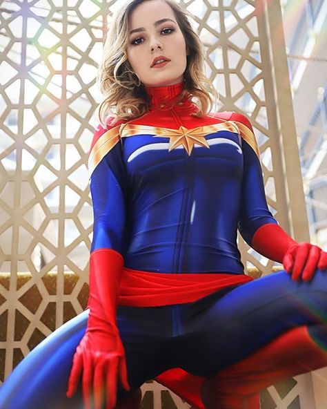 Super Human Strength, Captain Marvel Costume, New Tv Shows, Catwoman Cosplay, Captain Marvel Carol Danvers, Marvel Costumes, Zentai Suit, Cosplay Photography, Carol Danvers