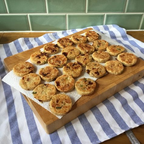 Savoury Welsh cakes Savoury Welsh Cakes, Welsh Cakes Recipe, Cake Recipes Uk, Welsh Cakes, Griddle Cooking, British Bake Off, Great British Bake Off, Bake Off, Bag Toss