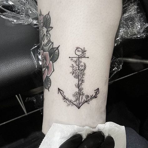 Floral Anchor Tattoo by Eloise Entraigues #anchor #floralanchor #linework #blacklinework #contemporary #illustrative #EloiseEntraigues Anchor Flower Tattoo, Flower Tattoo Meaning, Feminine Anchor Tattoo, Small Anchor Tattoos, Navy Tattoos, Anchor Tattoo Design, Anker Tattoo, Flower Tattoo Meanings, Anchor Tattoos