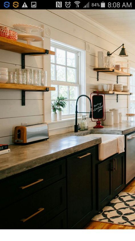 Concrete countertop Countertop Refinishing, Shiplap Kitchen, Tiles Backsplash, Cabinets Painted, Loft Kitchen, Concrete Countertops Kitchen, Black Kitchen Cabinets, Modern Ideas, Cabin Kitchens