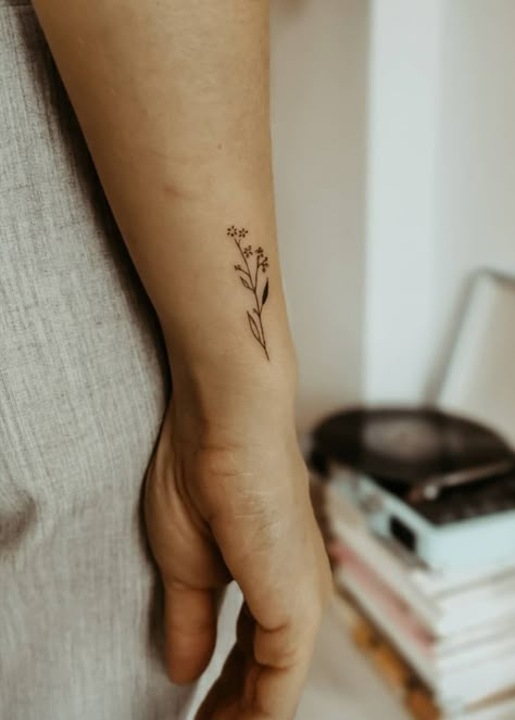 Forget Me Not Flowers Tatoos Wrist, Flower Bouquet Wrist Tattoo, Fine Floral Tattoo Design, Small Floral Wrist Tattoo, Mehendi Tattoo Designs Small Cute, Danty Tattoos Small On Arm, Small Forget Me Not Tattoo, Birthflower January Tattoo, One Step At A Time Tattoo