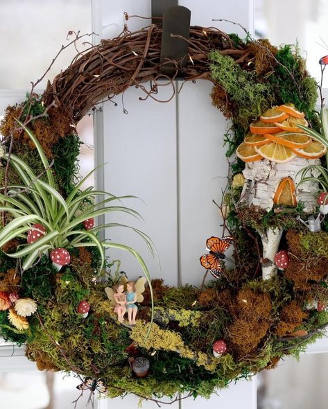 Fairy Garden Wreath Ideas, Fairy Garden Wreath, Making A Fairy Garden, Fairy Wreath, House Wreath, Fairy Circle, Garden Answer, Fairies Garden, Garden Wreath