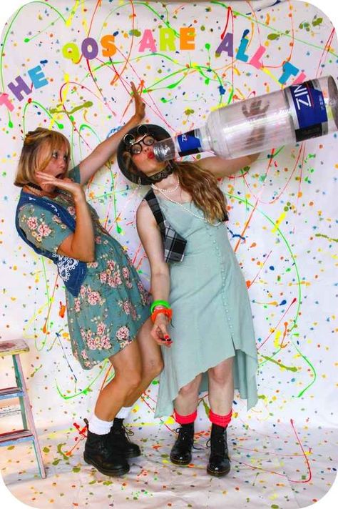 Create a splatter paint photo booth. | 29 Essentials For Throwing A Totally Awesome '90s Party 90s Halloween Party, 90s Party Ideas, Throwback Party, 90s Prom, 90s Theme Party, Party Like Its 1999, Halloween Fest, 30th Party, 90s Halloween