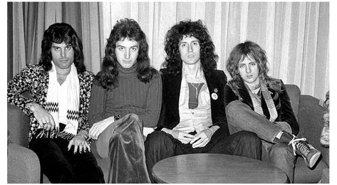 Queen in Finland, November 25th 1974. Freddy My Love, Roger Taylor Queen, Queens Wallpaper, Freddy Mercury, Greatest Rock Bands, Queen Photos, We Will Rock You, Roger Taylor, Queen Pictures