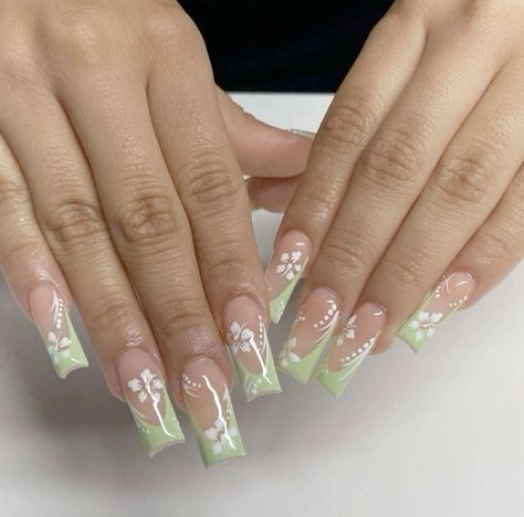 There's a new beauty trend taking over Instagram and it's absolutely stunning. Say hello to "quartz nails". Sage Green Nail Ideas Square, Sage Green Quince Nails, Green Nail Inspo Acrylic, Green Pink Nails, Nails Acrylic Prom, Acrylic Prom Nails, Prom Nails Black, Prom Nails Blue, Red Prom Nails