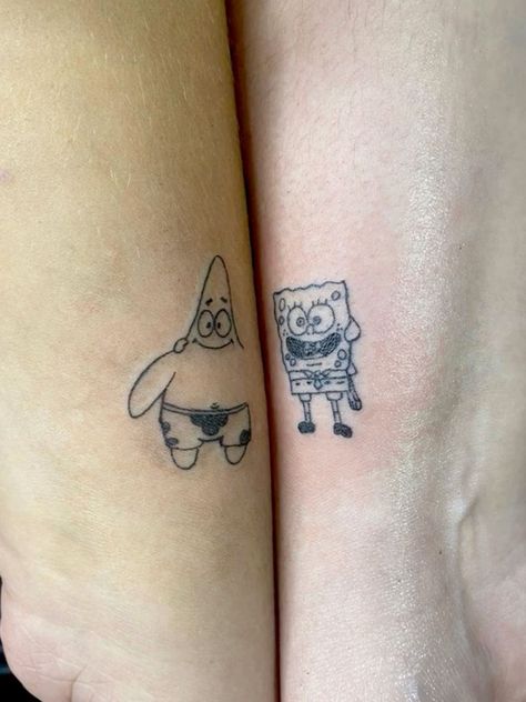 Spongebob Patrick Tattoo Best Friends, Spongebob Tattoo Ideas Friends, Duo Anime Tattoos Ideas, Spongebob And Patrick Tattoo Ideas, Spongebob Couple Tattoo, Tattoo Ideas For Male And Female Friends, Spongebob And Patrick Tattoo Matching, Spongebob Sibling Tattoo, Spongebob Friend Tattoos