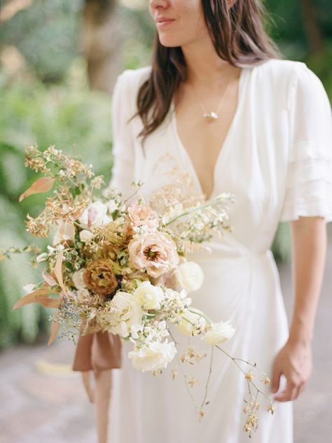 Muted Palette, Wedding Flower Inspiration, Neutral Wedding, Wedding Florals, Bride Bouquets, Bridal Flowers, Flower Bouquet Wedding, Beautiful Bouquet, Fine Art Wedding