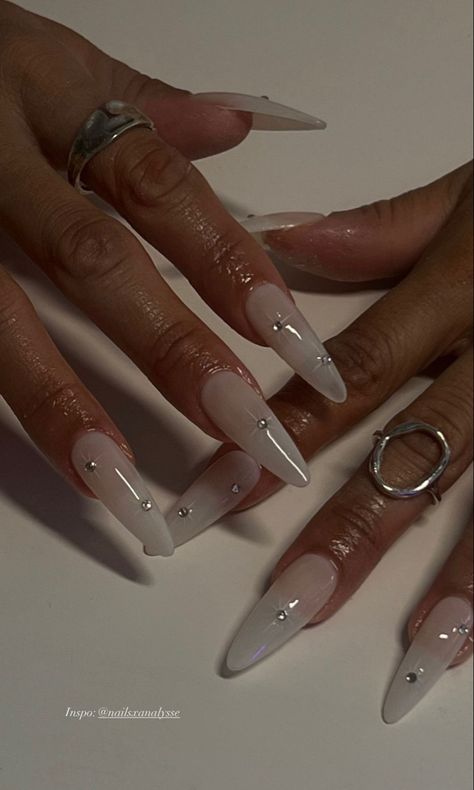 White Nail Inspo Almond, Chrome White Nails, White Nail Inspo, White Chrome Nails, Edgy Nails, Classy Acrylic Nails, Pearl Nails, White Nail, Bling Acrylic Nails