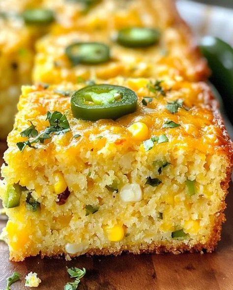 Jalapeño Cheddar Cornbread Recipe - Easy & Spicy Bread - optimal recipes Cheddar Cornbread Recipe, Jalapeño Cheddar Cornbread, Cornbread Dinner, Heavenly Dessert Recipe, Spicy Bread, Spicy Cornbread, Mexican Cornbread Recipe, Cheesy Cornbread, Easy Cornbread Recipe