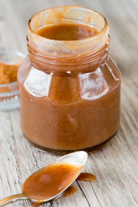 Cinnamon Caramel Sauce, Cinnamon Sauce Recipe, Easy Homemade Caramel Sauce, Cinnamon Sauce, Cinnamon Uses, Easy Homemade Caramel, Goodie Basket, Caramel Sauce Recipe, Sweet Sauces