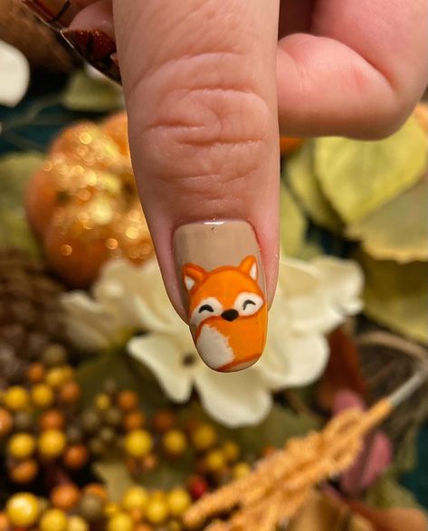 Autumn vibes 🍁🍁 nail practicing . #newnailtech #practicepracticepractice #autumnvibes #fallnails #fall #nailday #fox #leaves #practice #orange #sparklenails #lovenails #halo #golds #nailday #autumn #september #practicemakesperfect #progress # Fox Fall Nails, Fall Fox Nails, Fox Nail Art, Fox Nails, Sparkle Nails, Autumn Vibes, Nail Inspiration, Red Fox, Fall Nails