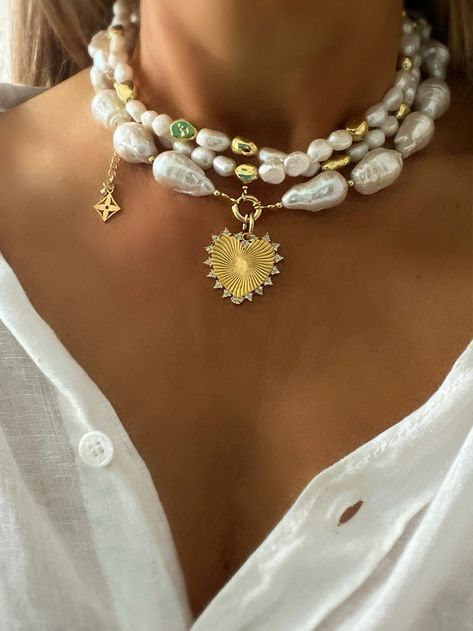 Baroque pearl necklace