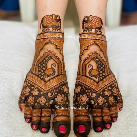 Feet Mehendi Design, Mehndi Designs For Full Hands, Feet Mehendi, Leg Mehendi Design, Baby Mehndi Design, Peacock Mehndi Designs, Rajasthani Mehndi Designs, New Bridal Mehndi Designs, Legs Mehndi Design