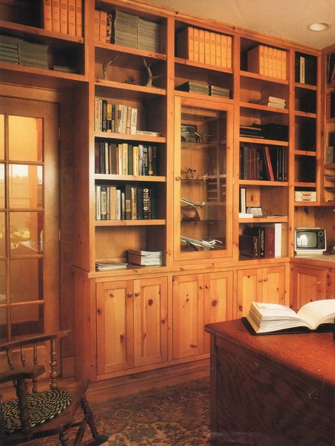 Rustic Knotty Pine Bookcases - photo via Home Plan Ideas Magazine Lodge Family Room, Home Plan Ideas, Knotty Pine Rooms, Knotty Pine Trim, Airbnb Studio, Built In Tv Cabinet, Knotty Pine Paneling, Knotty Pine Walls, Pine Wood Walls