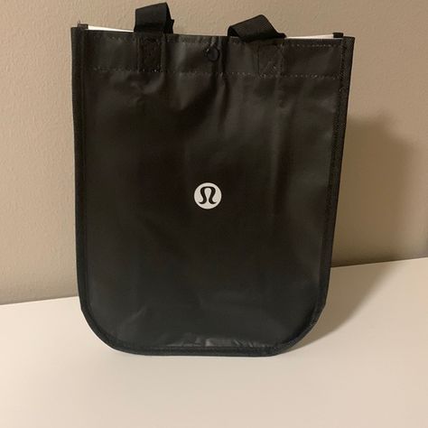 Lululemon black reusable bag Lulu Reusable Bag, Lulu Shopping Bag, Lululemon Shopping Bag, Lululemon Bag Reusable, Lululemon Lunch Bag, Vision Binder, Shuffles Ideas, Lululemon Stuff, Lulu Bag