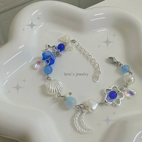 ocean themed bracelet 🌊 Coquette Bracelets, Art Jewelry Design, Handmade Jewelry Diy, Handmade Bracelet, Beaded Jewelry Diy, Jewelry Diy, Art Jewelry, Diy Bracelets, Character Design Inspiration